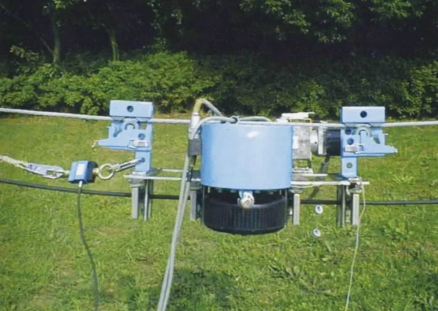 架空用ケーブル延線機