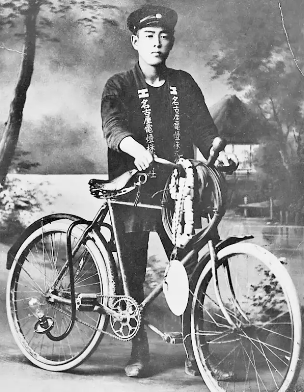 名古屋電燈時代の現業員の写真