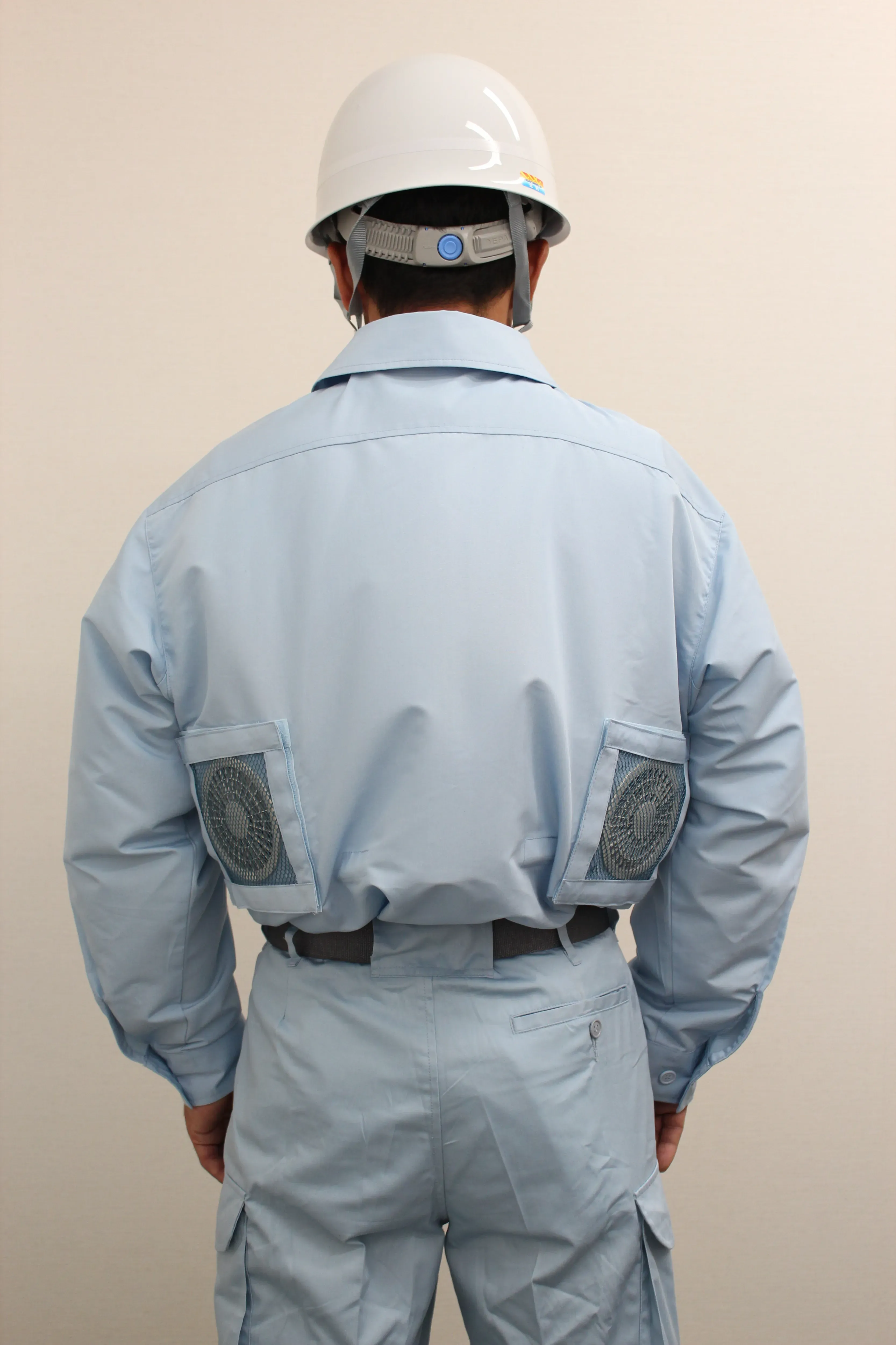 新型ファン付き作業服