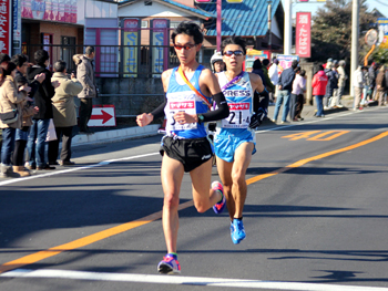 河合選手（左）